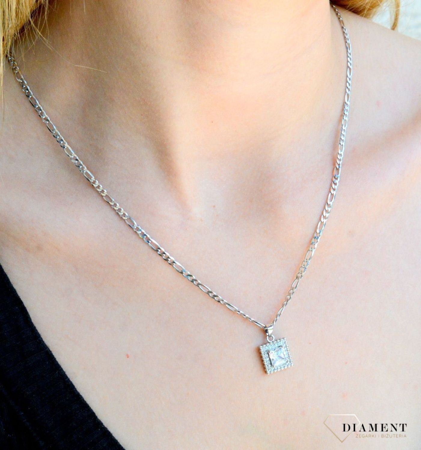 Srebrny łańcuszek 925 figaro 3 mm rodowany DIA-LAN-2091R-80-925 3mm.  Srebrny łańcuszek najwyższej próby srebra 925. Łańcuszek srebrny o splocie figaro idealny na prezent. Łańcuszek srebrny o wadze 6,30 gram i szerokości 3 mm (2).jpg